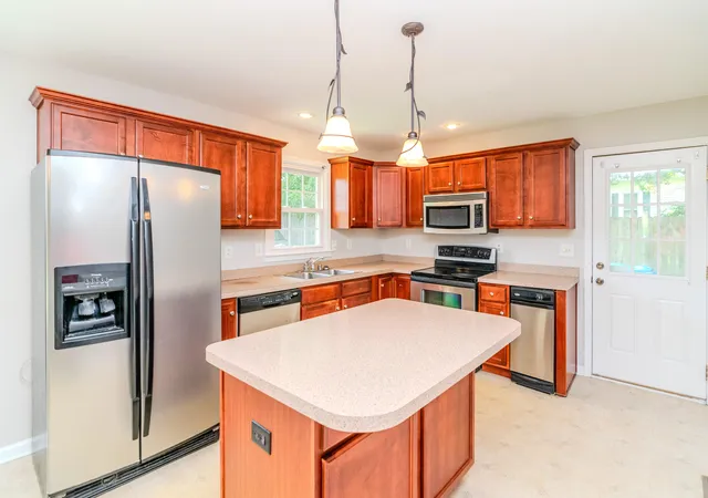 Homes for sale in Lawrenceburg, KY | 174 Fairview Ave, Lawrenceburg, KY 40342 | MLS# 26013373