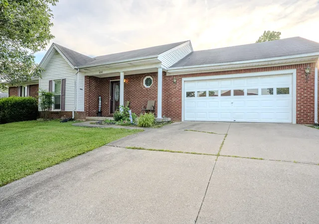 Homes for sale in Frankfort, KY | 1010 Tamworth Ln, Frankfort, KY 40601 | MLS# 26013356
