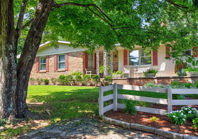 Photo 2 of Single family home for sale at 100 Kennedy Brg Rd, Lancaster, KY 40444 | MLS# 26022719 | Listing updated on 2026-09-12