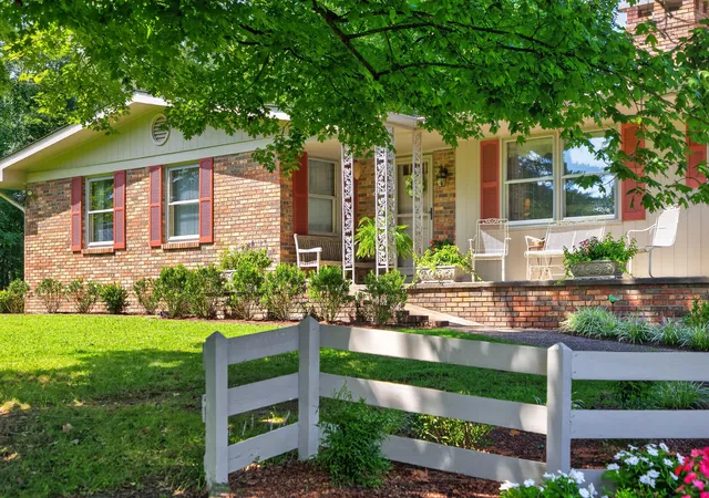 Photo 4 of Single family home for sale at 100 Kennedy Brg Rd, Lancaster, KY 40444 | MLS# 26022719 | Listing updated on 2026-09-12