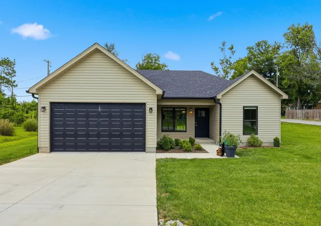 Homes for sale in Lawrenceburg, KY | 200 Evergreen Dr, Lawrenceburg, KY 40342 | MLS# 26013737