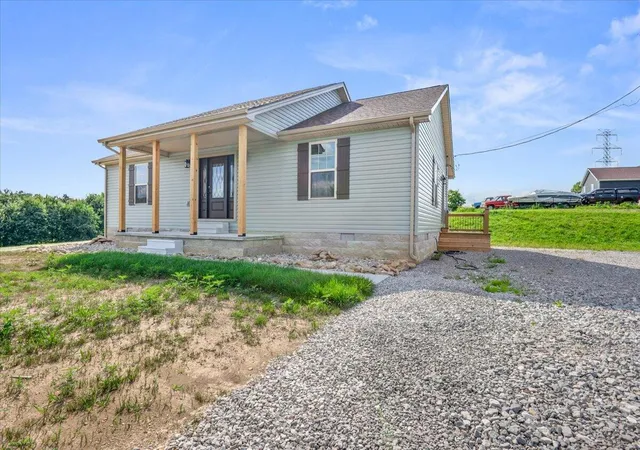 Photo 3 of Single family home for sale at 759 Stoney Frk Rd, Corbin, KY 40701 | MLS# 26013295 | Listing updated on 2026-08-18
