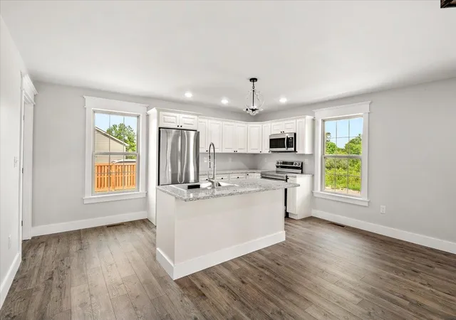 Photo 3 of Single family home for sale at 759 Stoney Frk Rd, Corbin, KY 40701 | MLS# 26013295 | Listing updated on 2026-08-18