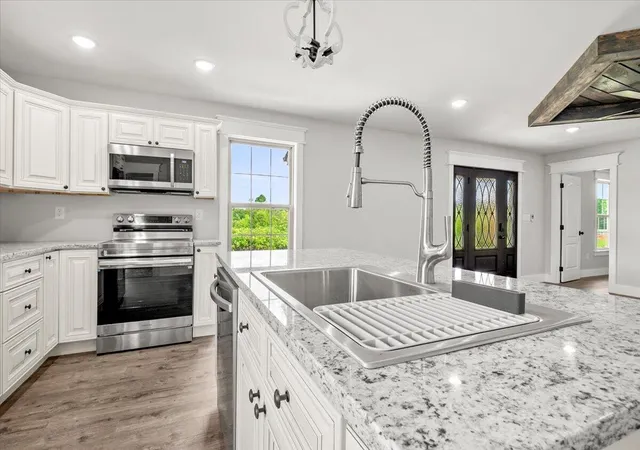 Photo 4 of Single family home for sale at 759 Stoney Frk Rd, Corbin, KY 40701 | MLS# 26013295 | Listing updated on 2026-08-18
