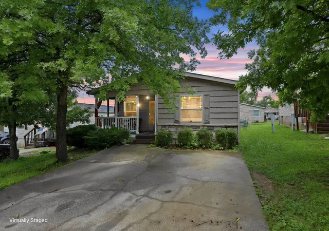 Homes for sale in Frankfort, KY | 206 Pulliam Dr, Frankfort, KY 40601 | MLS# 26014374