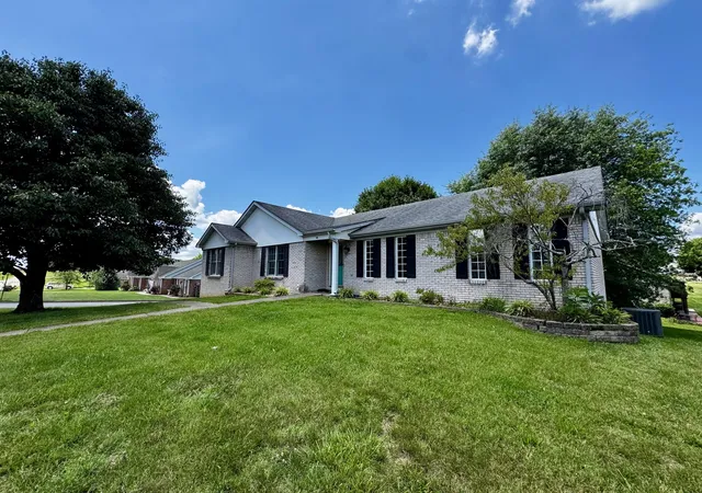 Homes for sale in Somerset, KY | 151 Meadowcrest Dr, Somerset, KY 42503 | MLS# 26013526