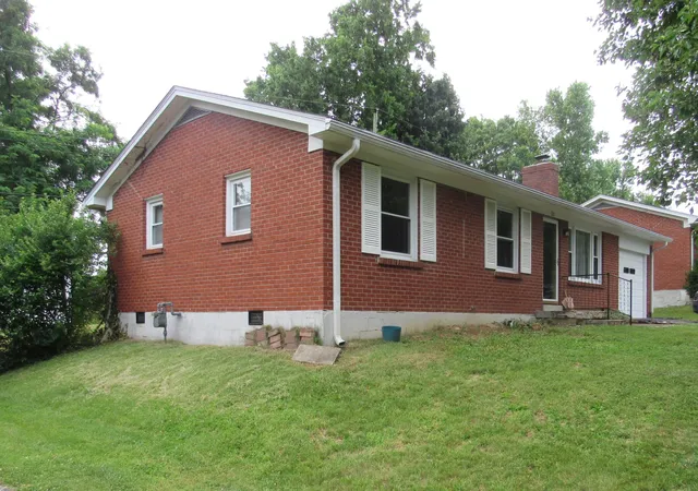 3rd image of 30 Virginia Ave, Winchester, KY 40391 | MLS# 26013434