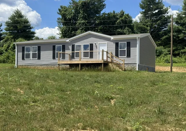 Homes for sale in Jamestown, KY | 49 Linkview Rd, Jamestown, KY 42629 | MLS# 26014319
