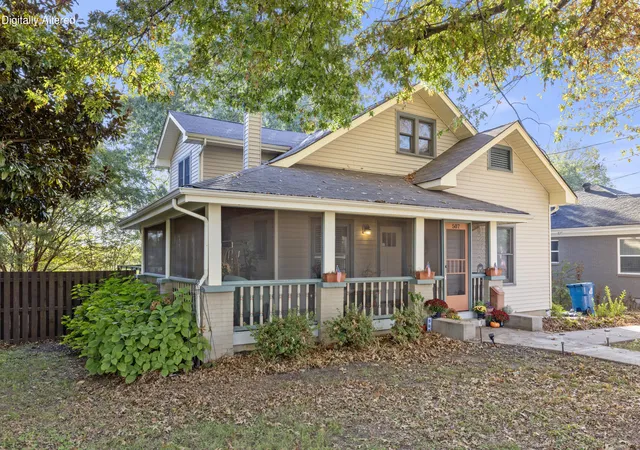 Homes for sale in Murray, KY | 507 S 6th St, Murray, KY 42071 | MLS# 26014186