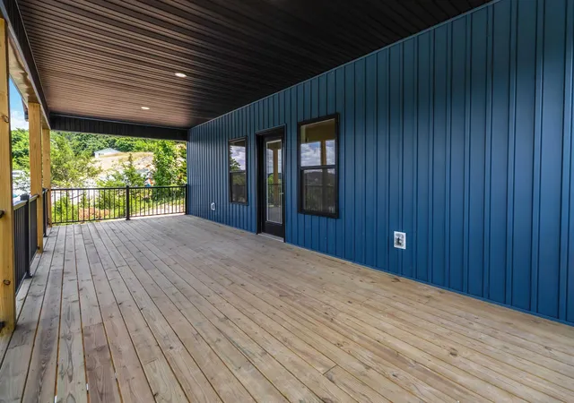 Homes for sale in Mt Vernon, KY | 141 Limestone St, Mt Vernon, KY 40456 | MLS# 26015157