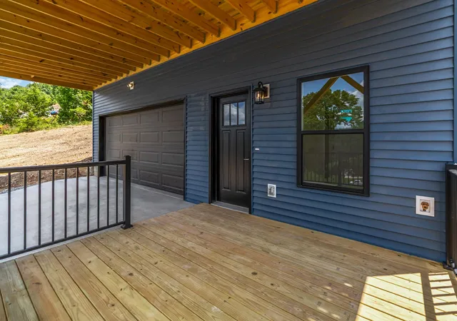 Homes for sale in Mt Vernon, KY | 141 Limestone St, Mt Vernon, KY 40456 | MLS# 26015157