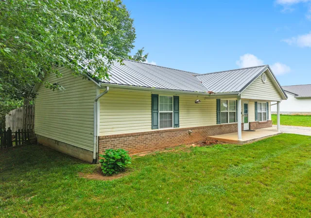 Homes for sale in Somerset, KY | 85 Falcon View Trl, Somerset, KY 42501 | MLS# 26013367