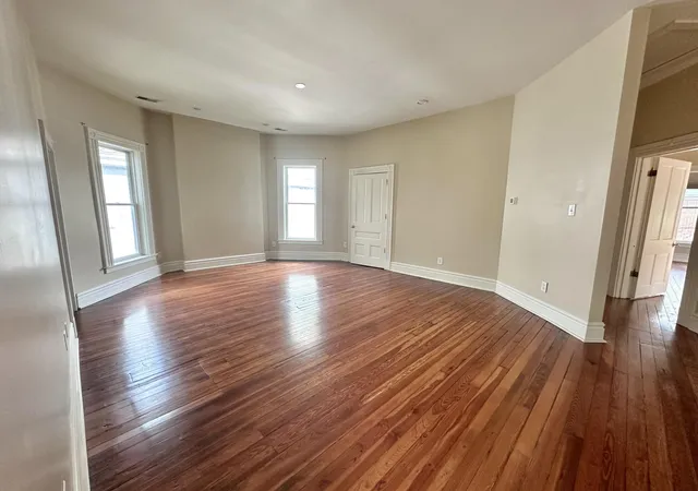 Homes for sale in Lexington, KY | 148 E Fourth St, Lexington, KY 40508 | MLS# 26013380