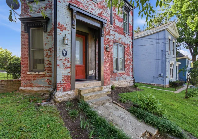 Photo 3 of Sale Pending at 148 E 4th Street, Lexington, KY 40508 | MLS# 26013380 | Listing updated on 2026-09-15