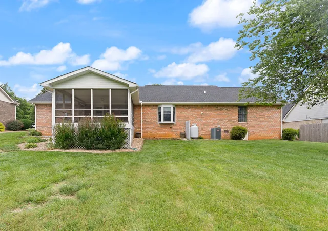Homes for sale in Somerset, KY | 61 Ironwood Dr, Somerset, KY 42503 | MLS# 26013421