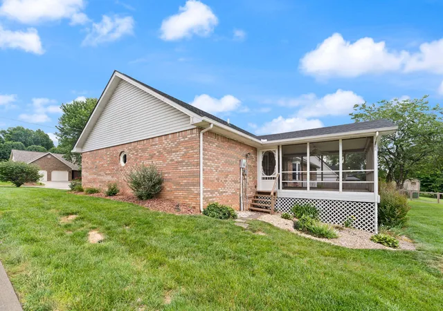Homes for sale in Somerset, KY | 61 Ironwood Dr, Somerset, KY 42503 | MLS# 26013421
