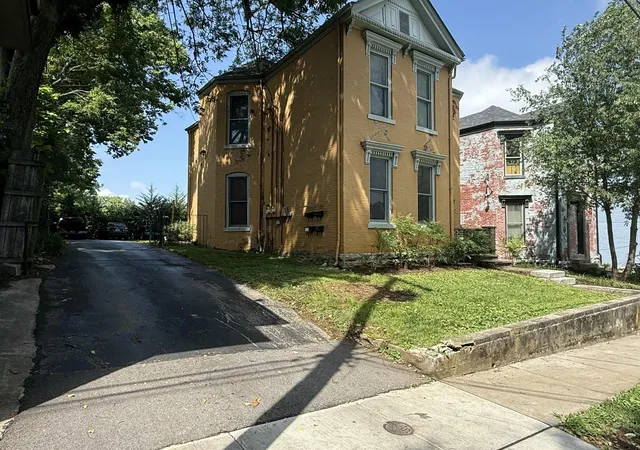 Homes for sale in Lexington, KY | 152 E Fourth St, Lexington, KY 40508 | MLS# 26013381