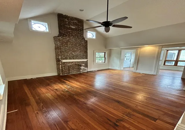 Homes for sale in Lexington, KY | 152 E Fourth St, Lexington, KY 40508 | MLS# 26013381