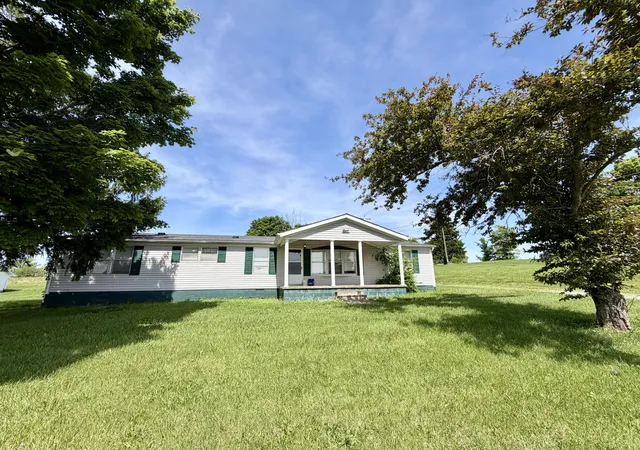 Homes for sale in Flemingsburg, KY | 40 Poplar Grove Rd, Flemingsburg, KY 41041 | MLS# 26013680