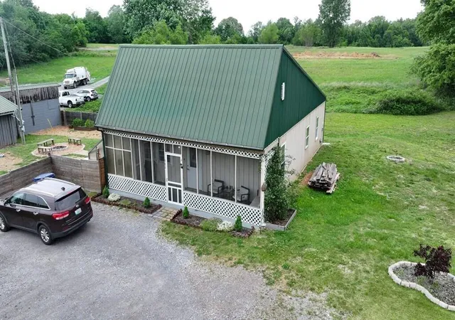 Photo 3 of Sale Pending at 582 Cerulean Rd, Cadiz, KY 42211 | MLS# 26013934 | Listing updated on 2026-10-09