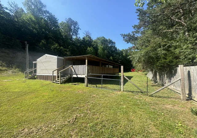Homes for sale in Mc Kee, KY | 2796 Hwy 89, Mc Kee, KY 40447 | MLS# 26013394