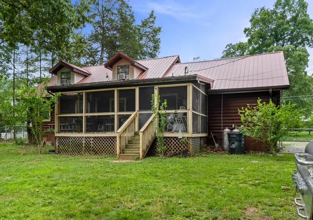 Homes for sale in Burnside, KY | 946 E Lakeshore Dr, Burnside, KY 42519 | MLS# 26013426