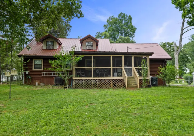 Homes for sale in Burnside, KY | 946 E Lakeshore Dr, Burnside, KY 42519 | MLS# 26013426