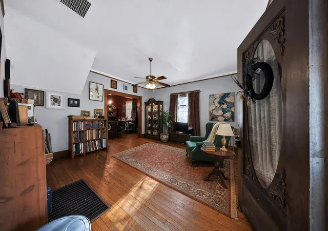 Photo 3 of Single family home for sale at 122 Adams St, Berea, KY 40403 | MLS# 26013431 | Listing updated on 2026-09-19