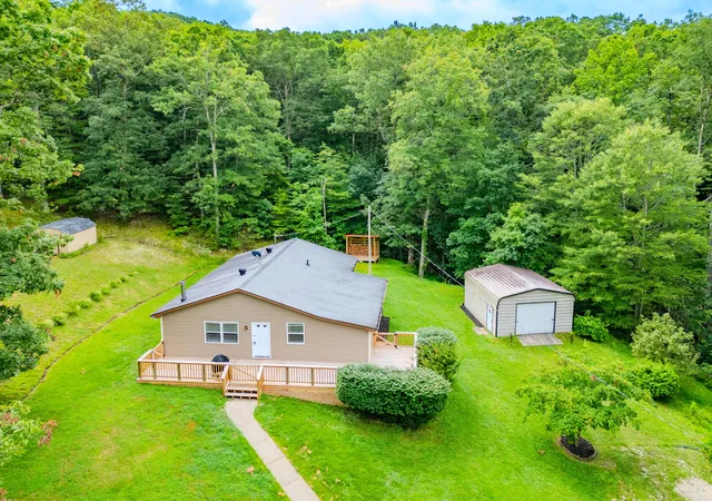 Homes for sale in Clay City, KY | 1325 Brush Creek Rd, Clay City, KY 40312 | MLS# 26013574