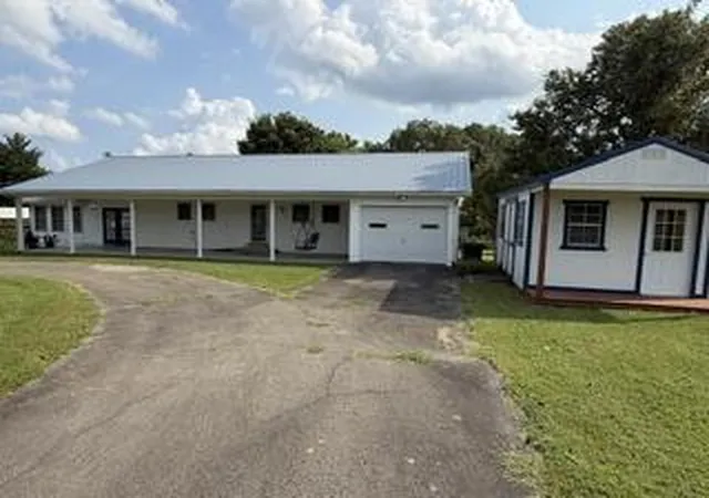 Photo 1 of Sale Pending at 1333 Mount Eden Rd, Russell Springs, KY 42642 | MLS# 26013679 | Listing updated on 2026-08-20