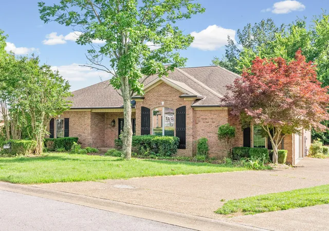 Homes for sale in Hopkinsville, KY | 3649 Steeplechase Ln, Hopkinsville, KY 42240 | MLS# 26013470