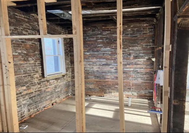 Photo 2 of Single family home for sale at 579 W Short St, Lexington, KY 40507 | MLS# 26013475 | Listing updated on 2026-07-22
