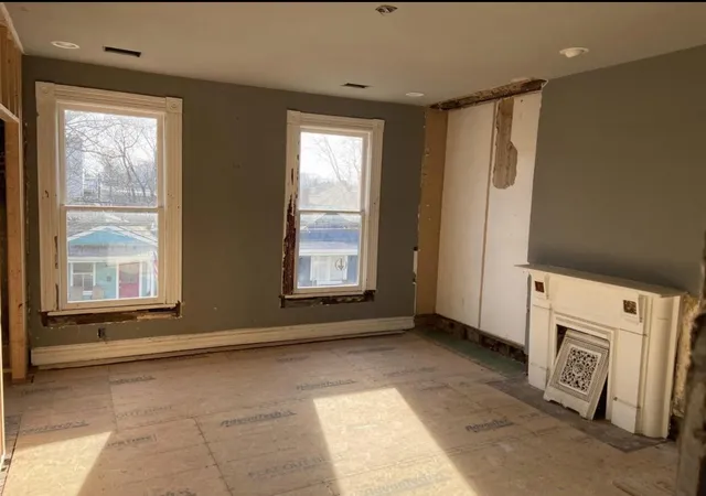 Photo 3 of Single family home for sale at 579 W Short St, Lexington, KY 40507 | MLS# 26013475 | Listing updated on 2026-07-22