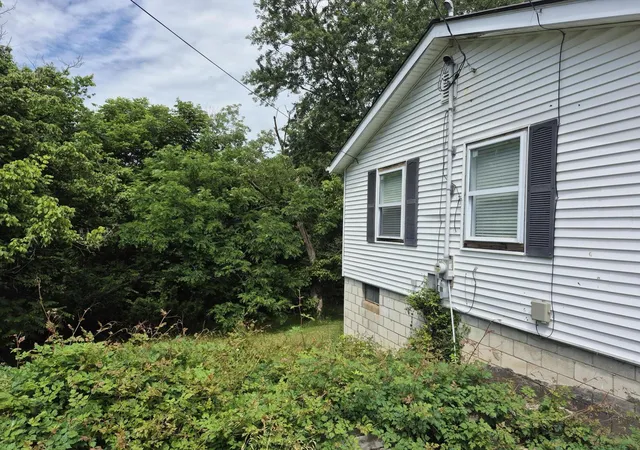 Homes for sale in Owingsville, KY | 211 Treadway Dr, Owingsville, KY 40360 | MLS# 26014435