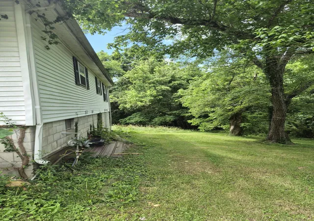 Homes for sale in Owingsville, KY | 211 Treadway Dr, Owingsville, KY 40360 | MLS# 26014435