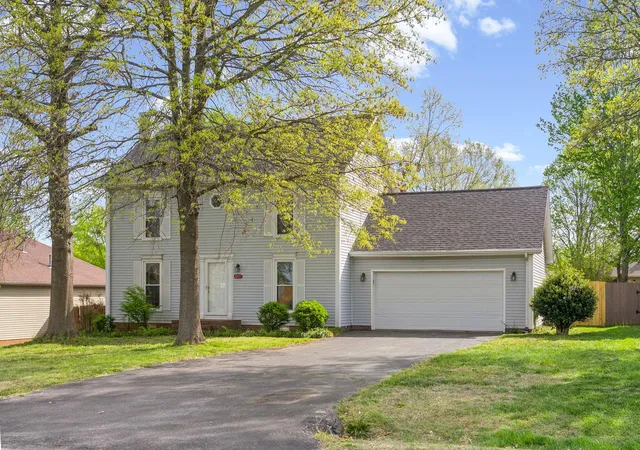 Photo 2 of Single family home for sale at 1211 Bark Ridge Cir, Hopkinsville, KY 42240 | MLS# 26013506 | Listing updated on 2026-06-17