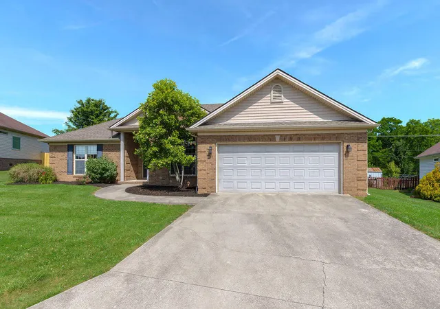 Homes for sale in Georgetown, KY | 117 Lost Tree Dr, Georgetown, KY 40324 | MLS# 26013788