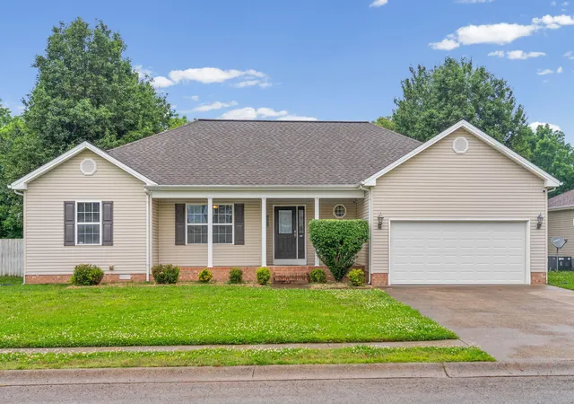 Photo 1 of Single family home for sale at 991 Wing Tip Cir, Hopkinsville, KY 42240 | MLS# 26013617 | Listing updated on 2026-09-01