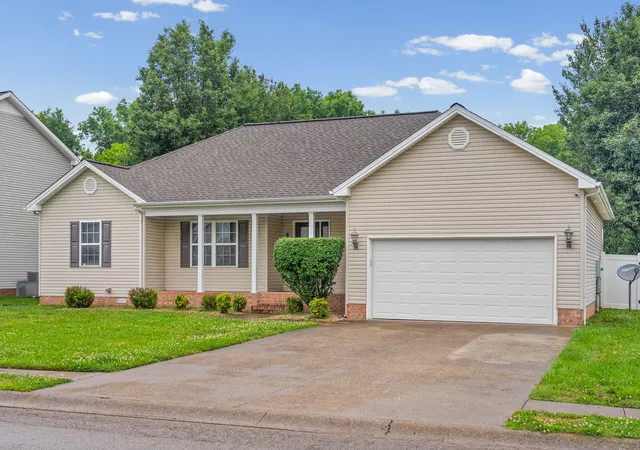 Photo 2 of Single family home for sale at 991 Wing Tip Cir, Hopkinsville, KY 42240 | MLS# 26013617 | Listing updated on 2026-09-01