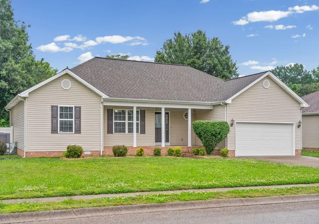 Photo 3 of Single family home for sale at 991 Wing Tip Cir, Hopkinsville, KY 42240 | MLS# 26013617 | Listing updated on 2026-09-01