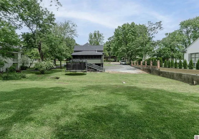 Photo 2 of Single family home for sale at 811 Olive St, Murray, KY 42071 | MLS# 26015271 | Listing updated on 2026-08-11