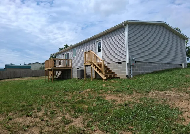 Homes for sale in Flemingsburg, KY | 145 Grandview Cir, Flemingsburg, KY 41041 | MLS# 26013586