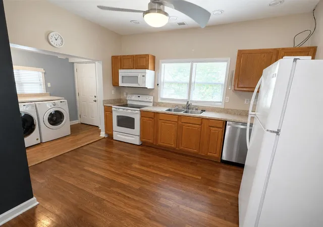 Photo 3 of Duplex at 1043 A & B Crescent Ave, Lexington, KY 40503 | MLS# 26013558 | | Sold on 2026-09-02
