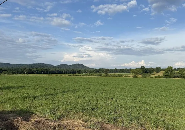Homes for sale in Crab Orchard, KY | 10 Kentucky 39, Crab Orchard, KY 40419 | MLS# 26013585