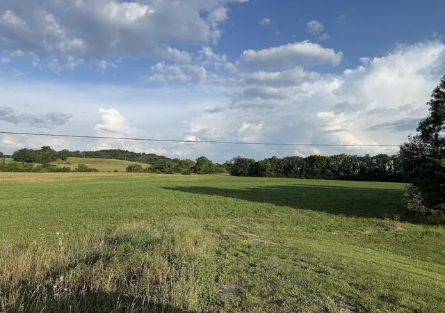 Homes for sale in Crab Orchard, KY | 10 Kentucky 39, Crab Orchard, KY 40419 | MLS# 26013585