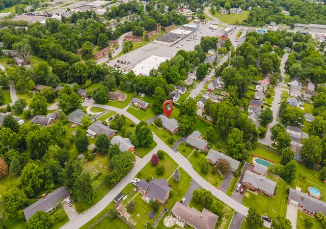 Homes for sale in Frankfort, KY | 200 Westover Rd, Frankfort, KY 40601 | MLS# 26013588