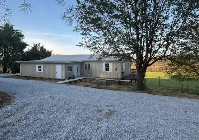Homes for sale in Somerset, KY | 2058 Kentucky 192, Somerset, KY 42501 | MLS# 26013636