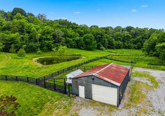 Homes for sale in Gravel Switch, KY | 17412 Forkland Rd, Gravel Switch, KY 40328 | MLS# 26013767