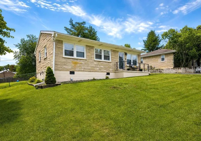 Homes for sale in Paris, KY | 3006 Lynnwood Dr, Paris, KY 40361 | MLS# 26013630