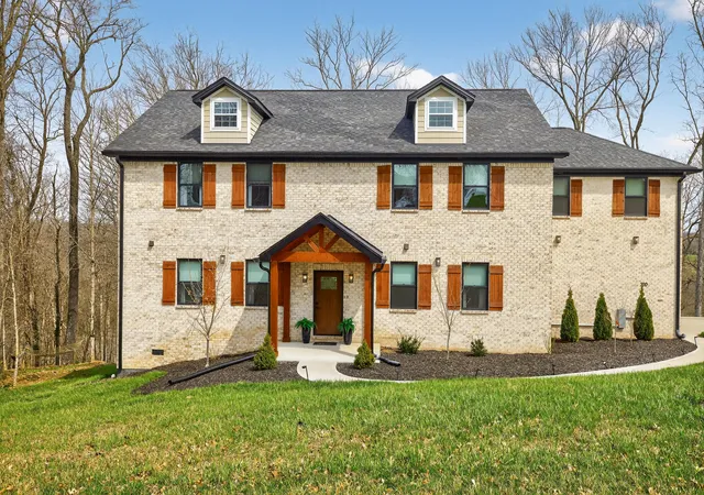 Photo 3 of Single family home for sale at 200 Avawam Dr, Richmond, KY 40475 | MLS# 26013600 | Listing updated on 2026-07-12